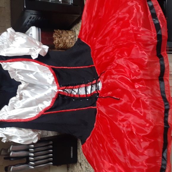 Womans little red riding hood costume - Picture 2 of 4